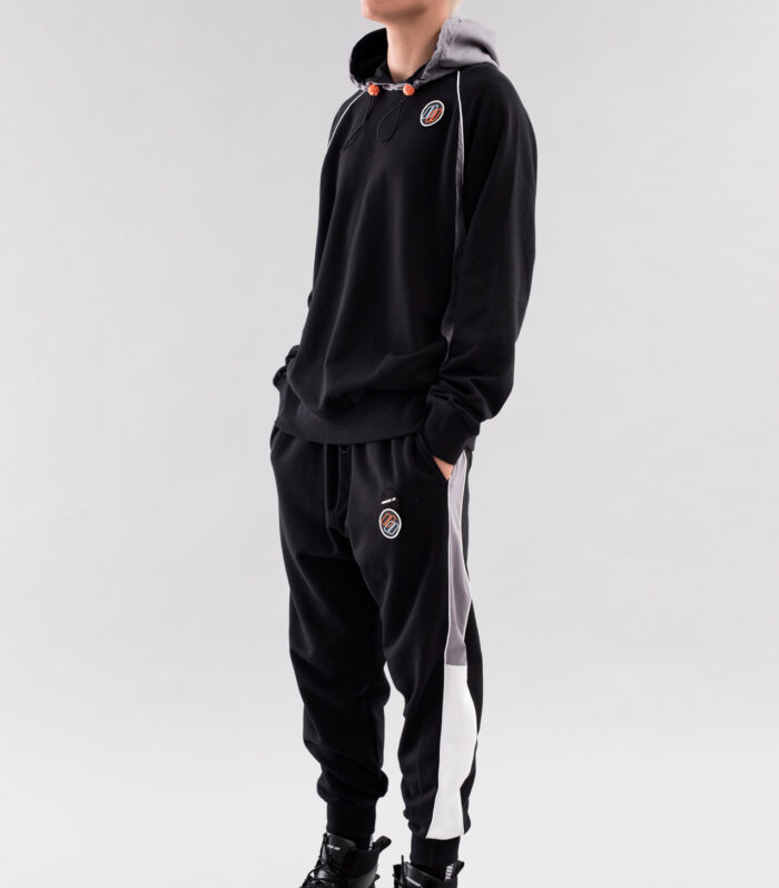 BLACK PIP SWEATSHIRT